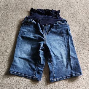 Maternity shorts size XL